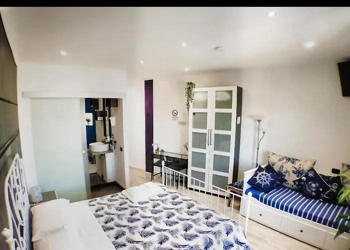 Nocleg ze śniadaniem Station 3*